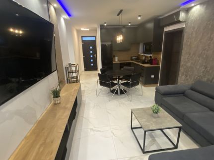 Waikiki Apartman House with Jacuzzi29