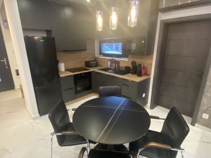 Waikiki Apartman House with Jacuzzi30