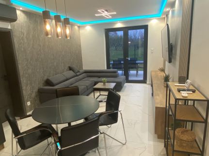 Waikiki Apartman House with Jacuzzi34