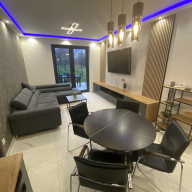 Waikiki Apartman House with Jacuzzi