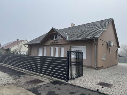 Potecz Apartmanház