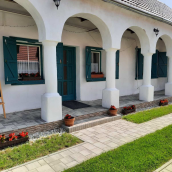 Green Village House Vendégház