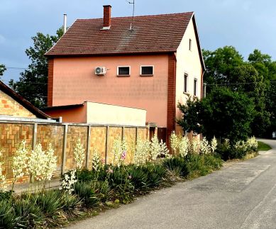 Júlia Apartmanház