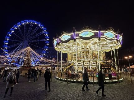 Panorama Loft@Cathedral Apartman24