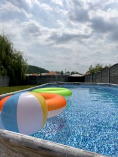 Pezsgő Vendégház28