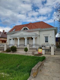 Gombos Apartman 13