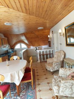Gombos Apartman 18
