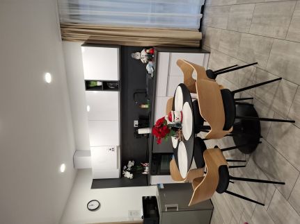Emili Apartman79