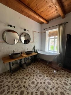 Lelle Cottage Vendégház7
