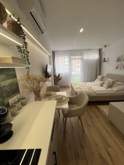 Geri Harmony Home9