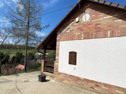 Csicsergő ház17