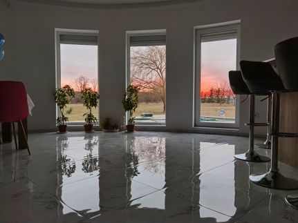 Regina Partyhouse3