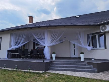 Regina Partyhouse