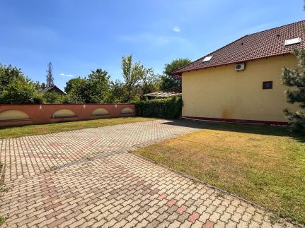 Karádi Apartmanház2