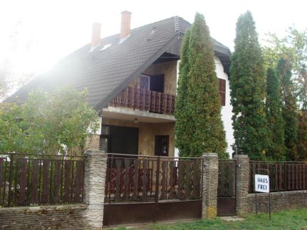 Cseresznyefa Virága Vendégház5