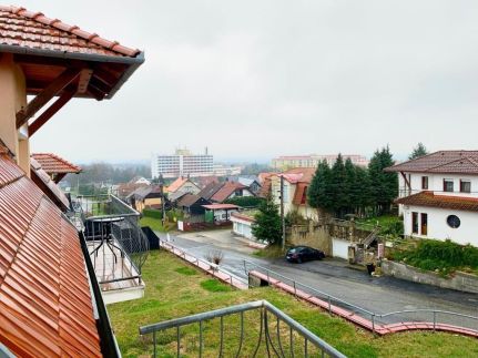 Irisz Hillside Apartman10