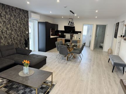 Modern Apartman 34