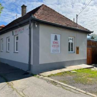 Bömbi Vendégház a vár mellett