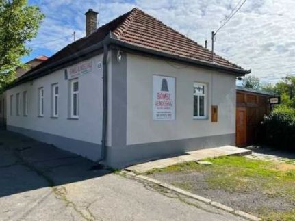 Bömbi Vendégház a vár mellett