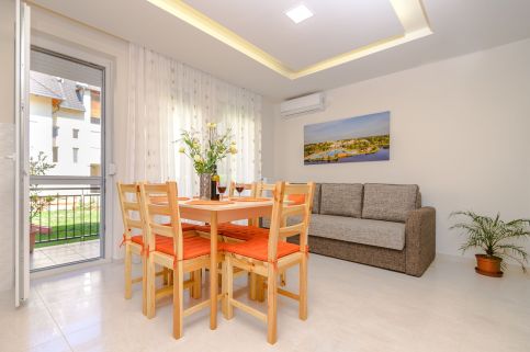 Bella Apartments No24