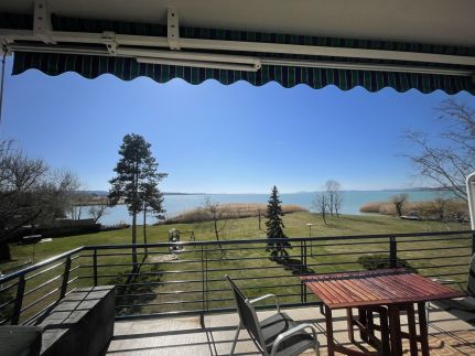 Vízparti Apartman