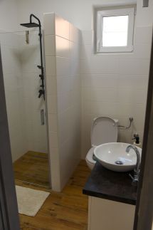 Heidi Apartman7