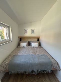 Aquamarine Apartman24