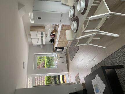 Lakeside Home Apartman14