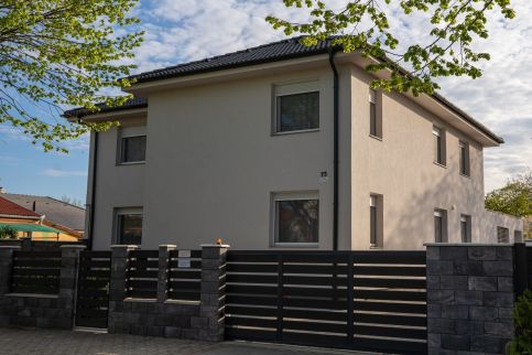 LG Vendégház14