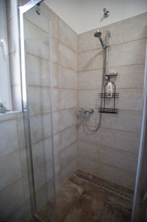 Linóza Apartman8
