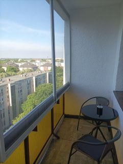 DebRentZen Station Apartman11