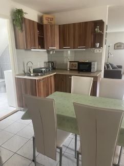 Pihenő Apartman8