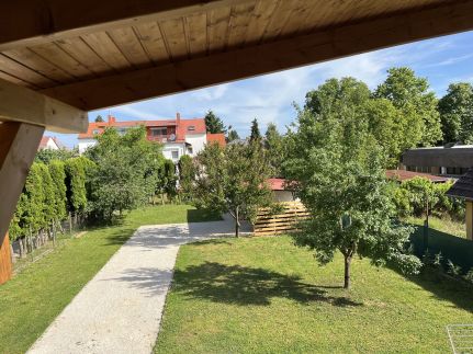 Gold Apartmann9
