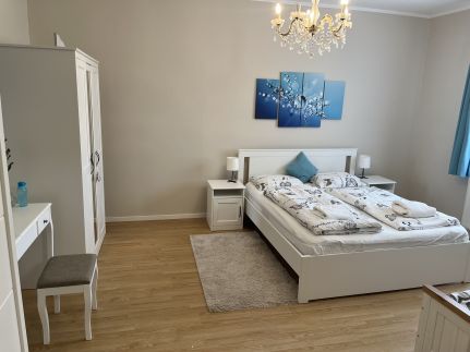 Gold Apartmann5