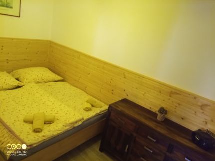 Heni Házikó Vendégház7