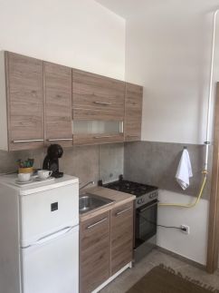 Stephanie's Apartman4