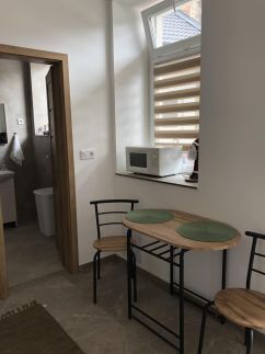 Stephanie's Apartman5