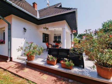 Boni Nyaralóház