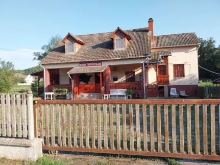 Mohos Vendégfogadó és Presszó