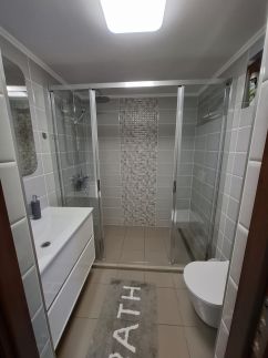 Beachfront Apartman9