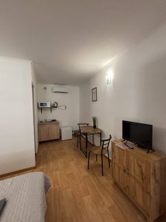 Lola Apartman3