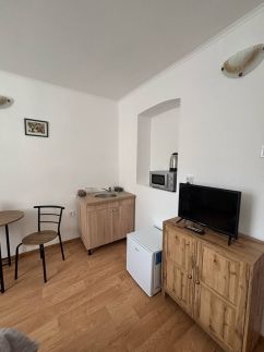 Lola Apartman5