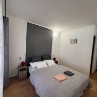 Lola Apartman