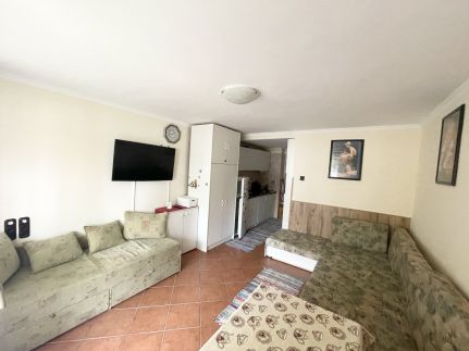 Nina Apartman4