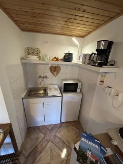 Demona Apartman17