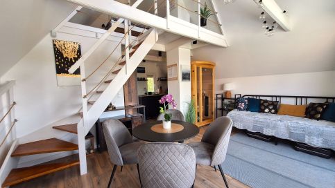 Hillside Cottage14