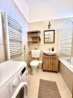 Gold Moon Apartment6