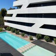 Lake and Pool Apartman