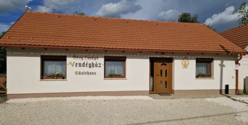 Öreg Favágó Vendégház1
