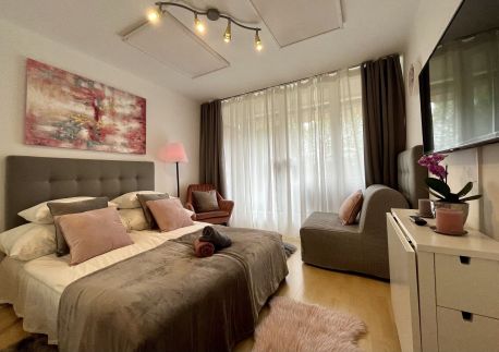 GreyRose Apartman